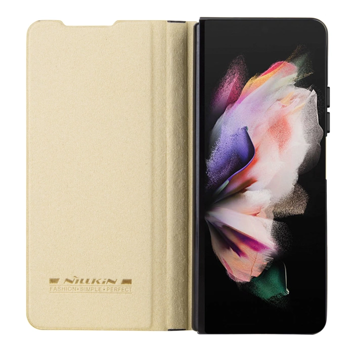 Skórzane etui z klapką i osłoną aparatu do Samsung Galaxy Z Fold 5 Nillkin Qin Leather Pro - złote