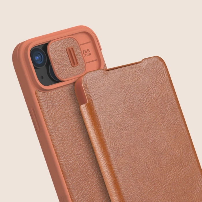 Skórzane etui z klapką osłoną aparatu do iPhone 15 Pro Nillkin Qin Pro Leather - brązowe