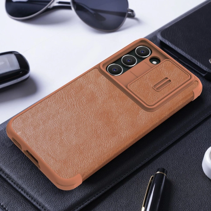 Nillkin Qin Leather Pro Case etui Samsung Galaxy S23+ pokrowiec z klapką osłona na aparat brązowe