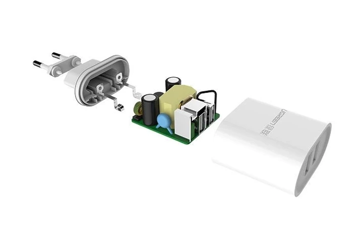 [PO ZWROCIE] Ugreen ładowarka sieciowa 2x USB 2,4 A biały (CD104 20384)